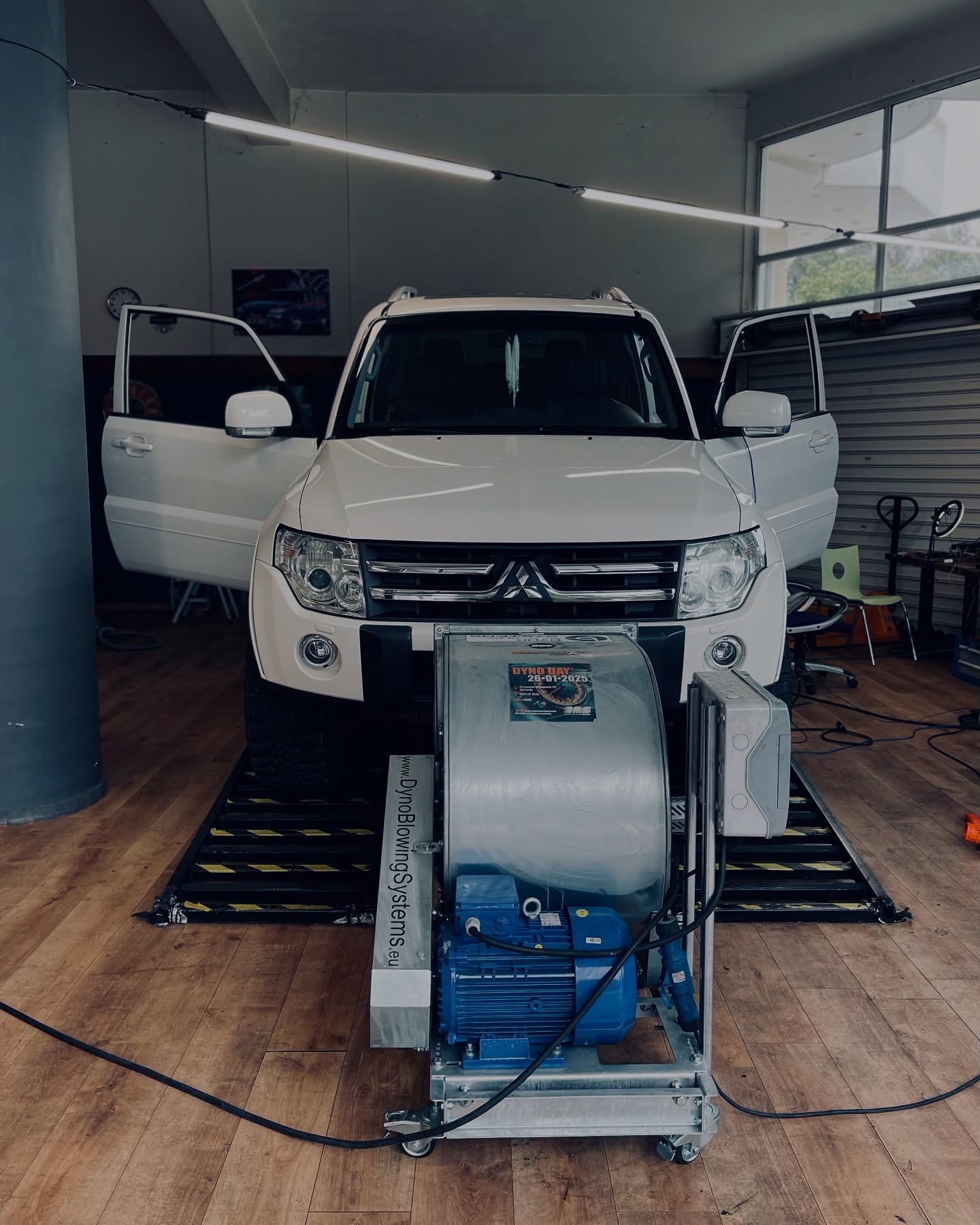 Mitsubishi Pajero 3.8L V6 (6G75)